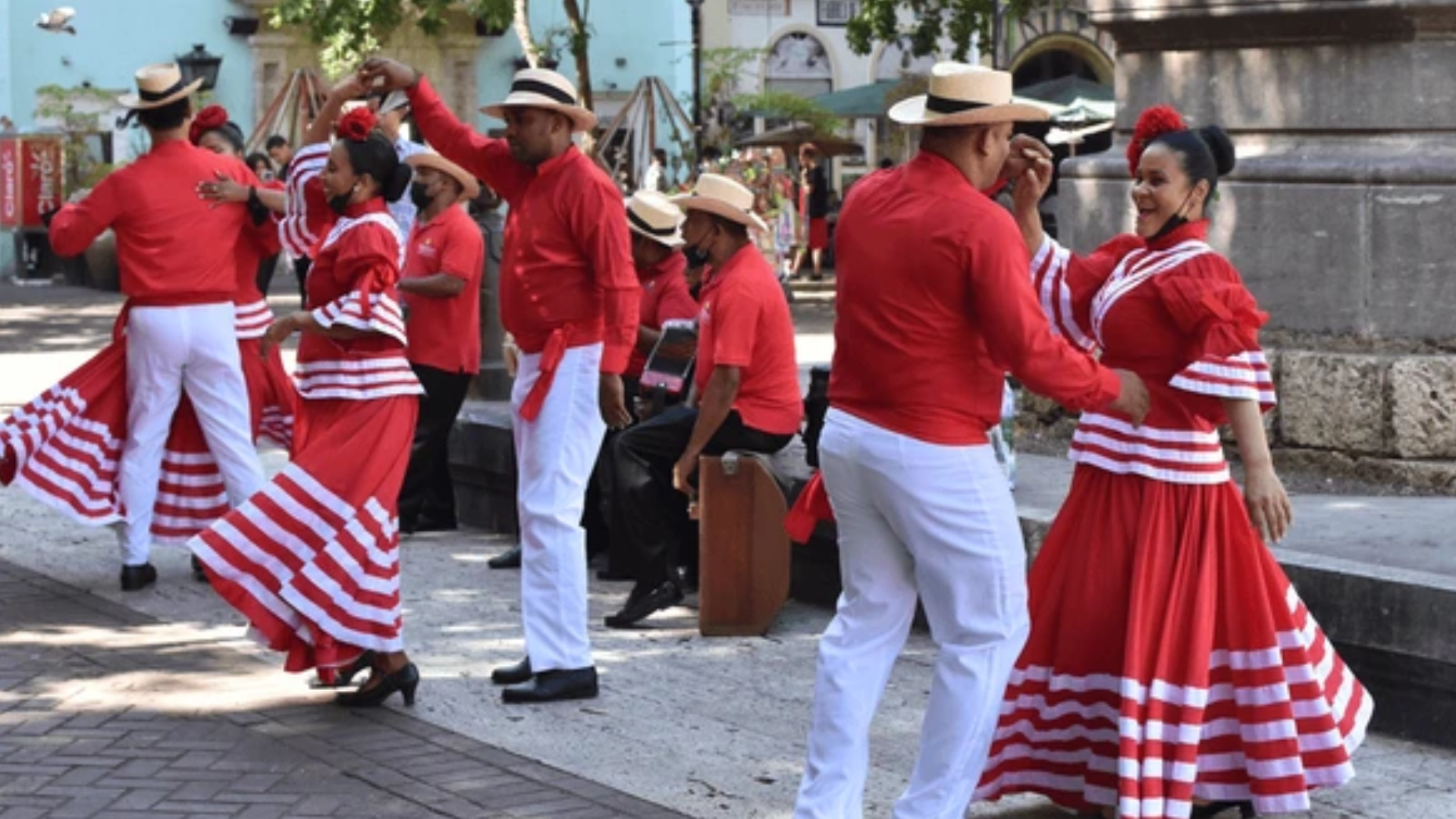 La bachata: de los barrios a Patrimonio de la Humanidad